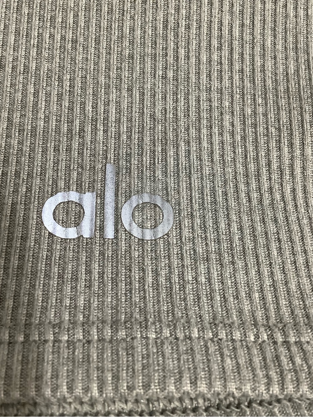 ALO Yoga AloSoft Ribbed Chic Bra Tank XS (W833) - Picture 2 of 8